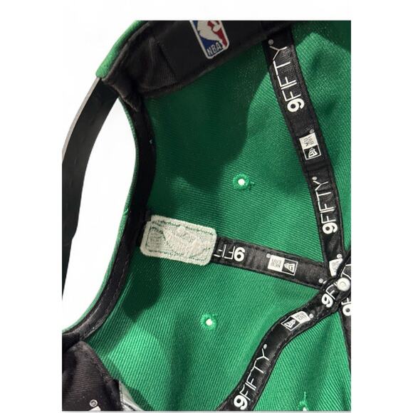 Boston Celtics Snapback Hat x New Era 9FIFTY 2024 NBA Finals Champions Cap Green - Picture 3 of 5